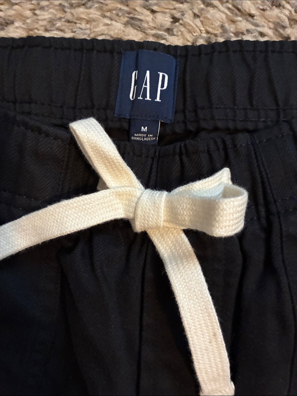 GAP pull on barrel pants -size medium NWT - Picture 2 of 6